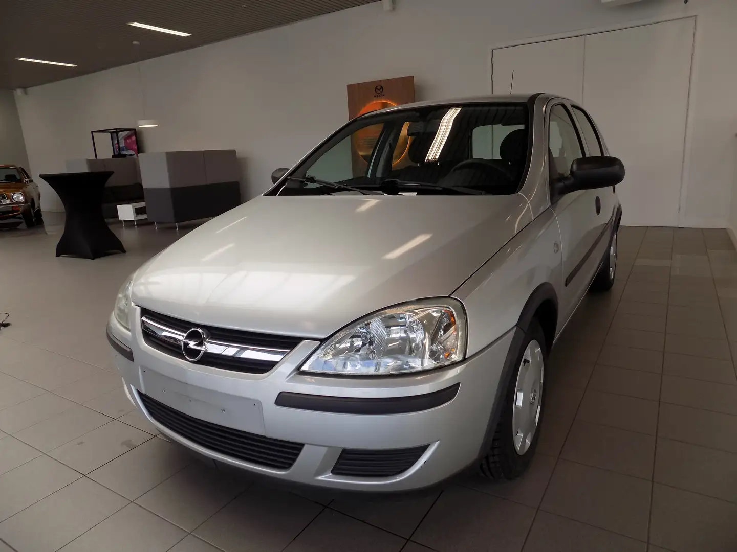 Opel Corsa Corsa 1.2 16V Zilver - 1