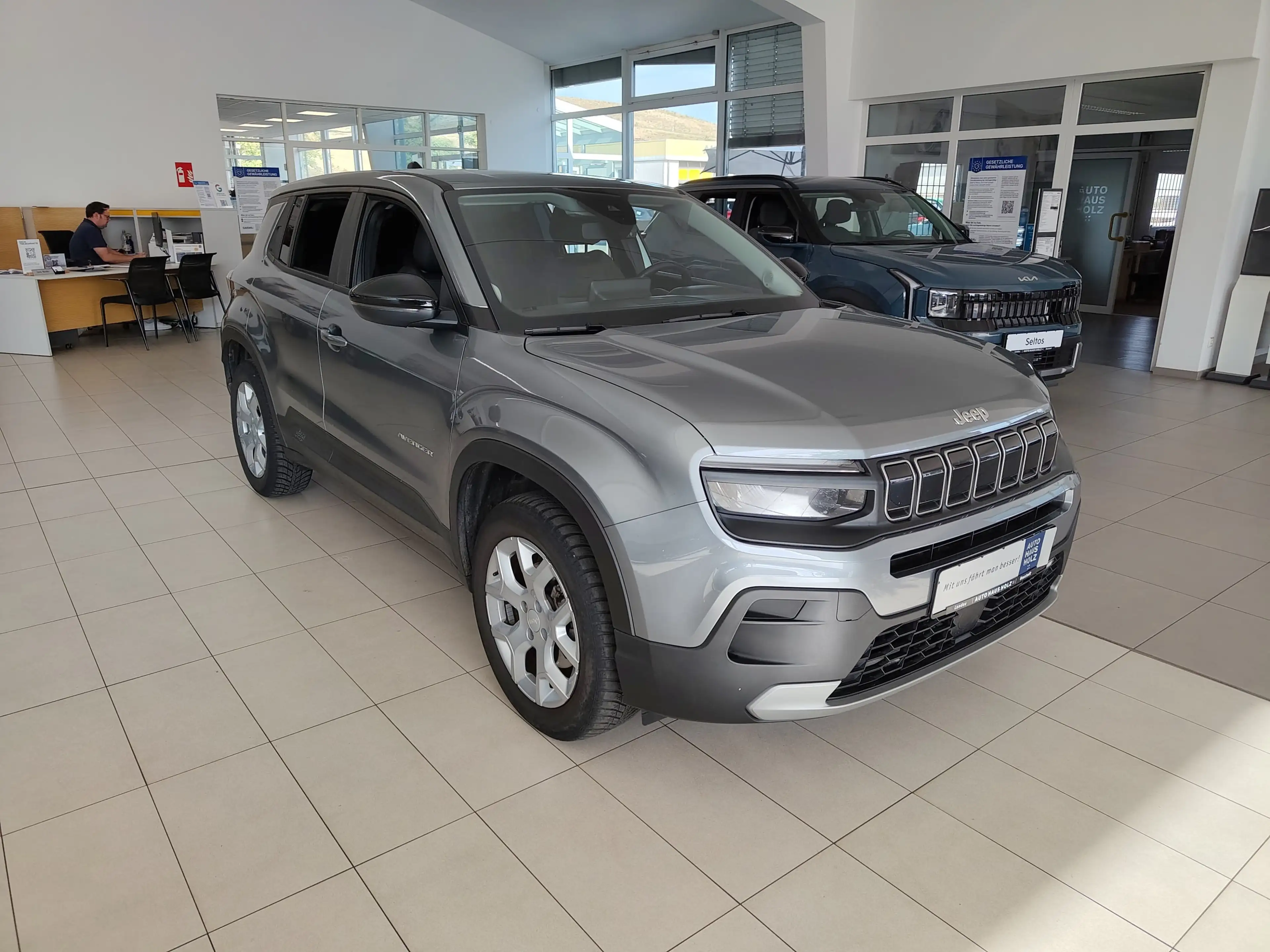 Jeep Avenger 1.2 MHEV Altitude JBL ACC LED — photo 5