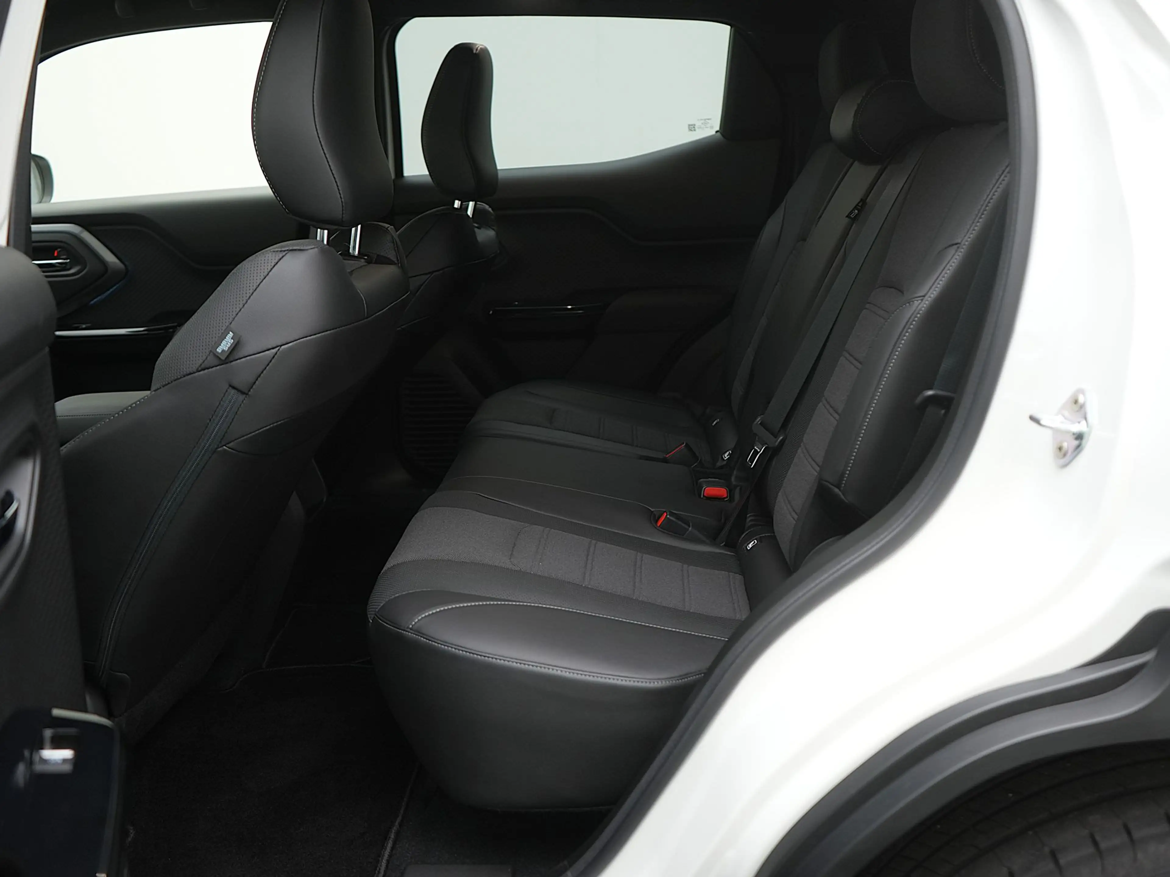 Toyota Urban Cruiser Executive 61 kWh — photo 10