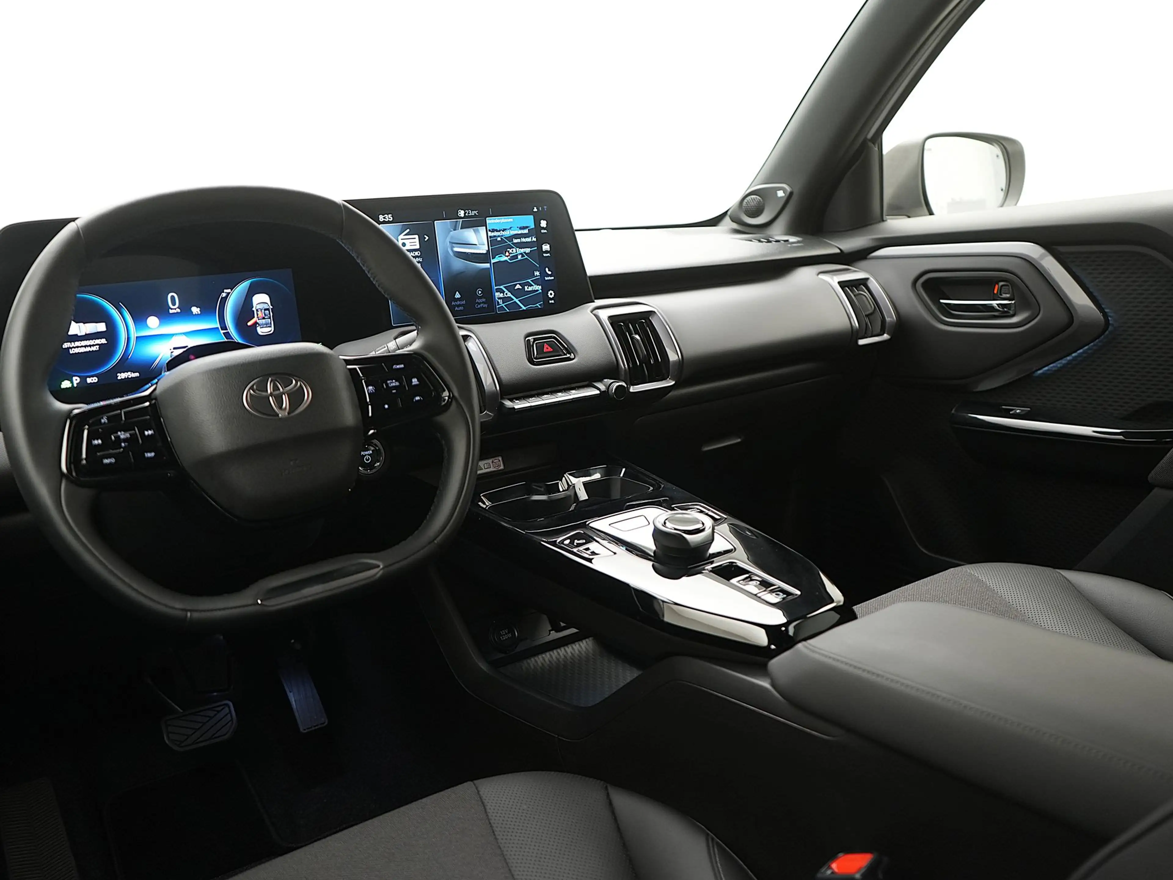 Toyota Urban Cruiser Executive 61 kWh — photo 7