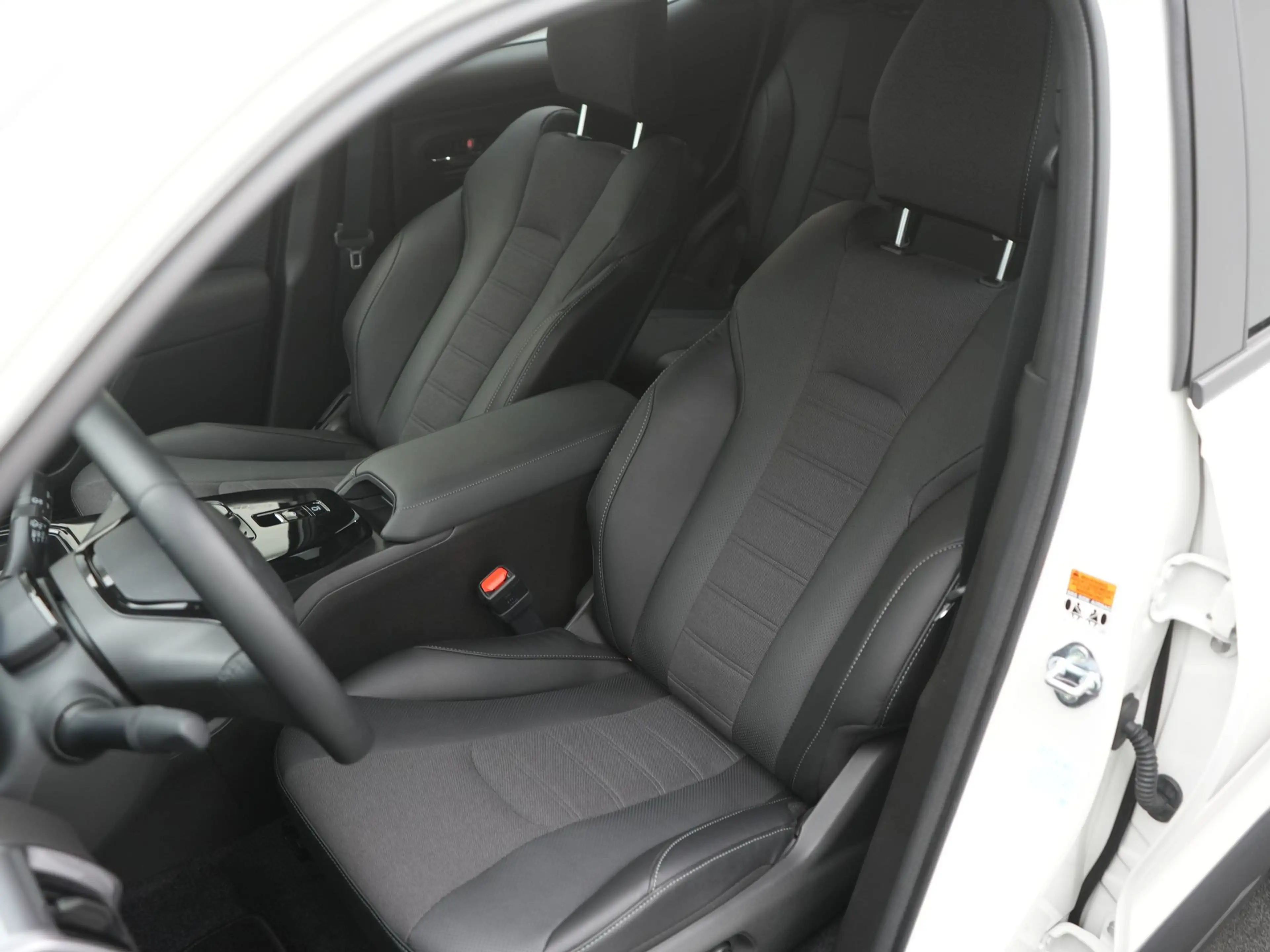 Toyota Urban Cruiser Executive 61 kWh — photo 8