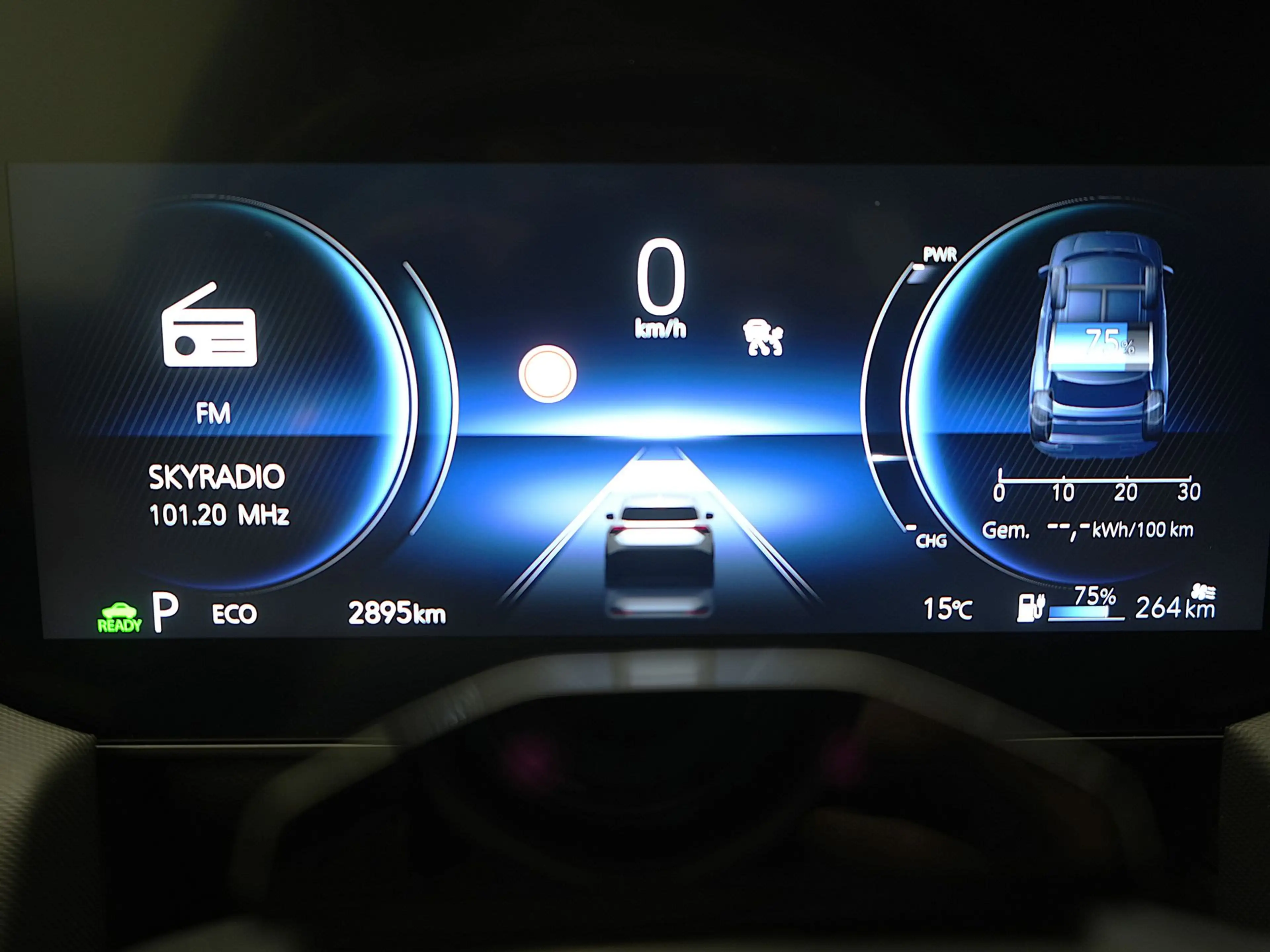 Toyota Urban Cruiser Executive 61 kWh — photo 14