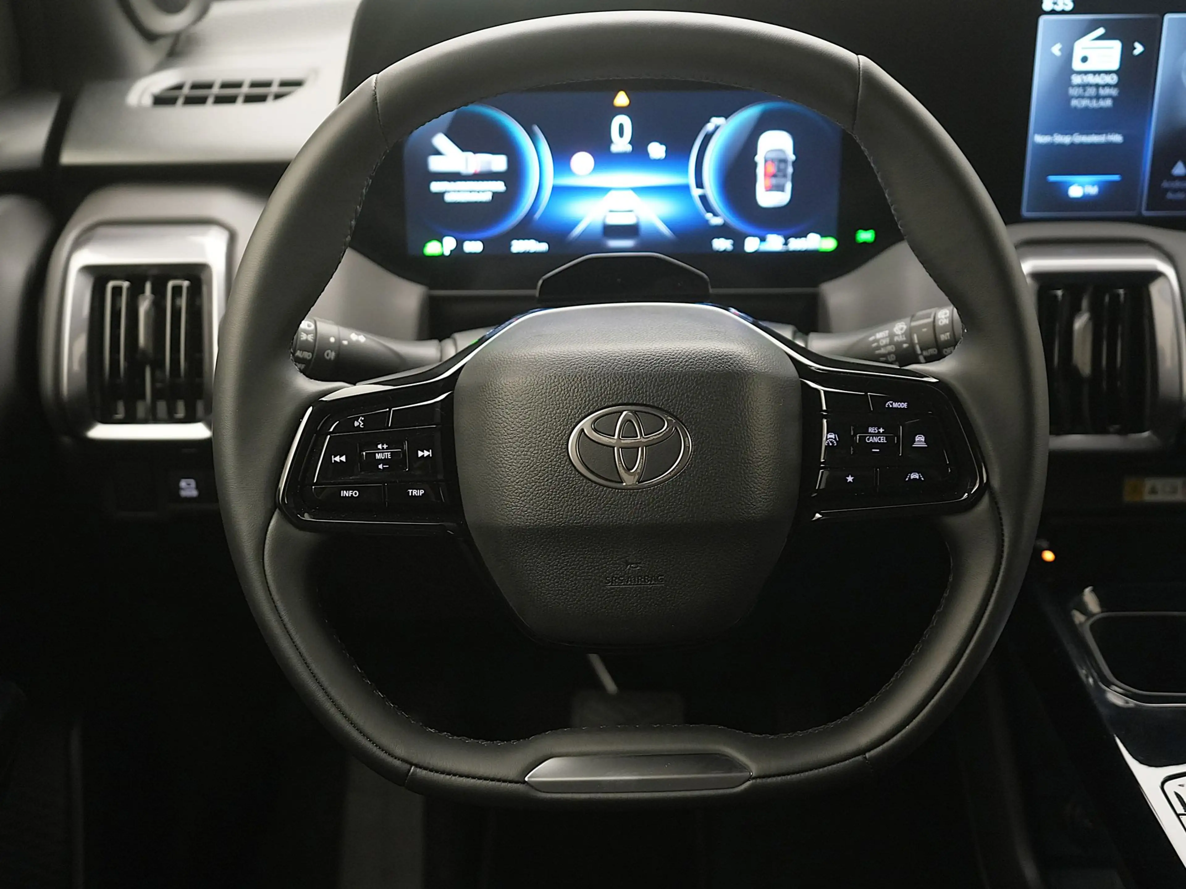 Toyota Urban Cruiser Executive 61 kWh — photo 13