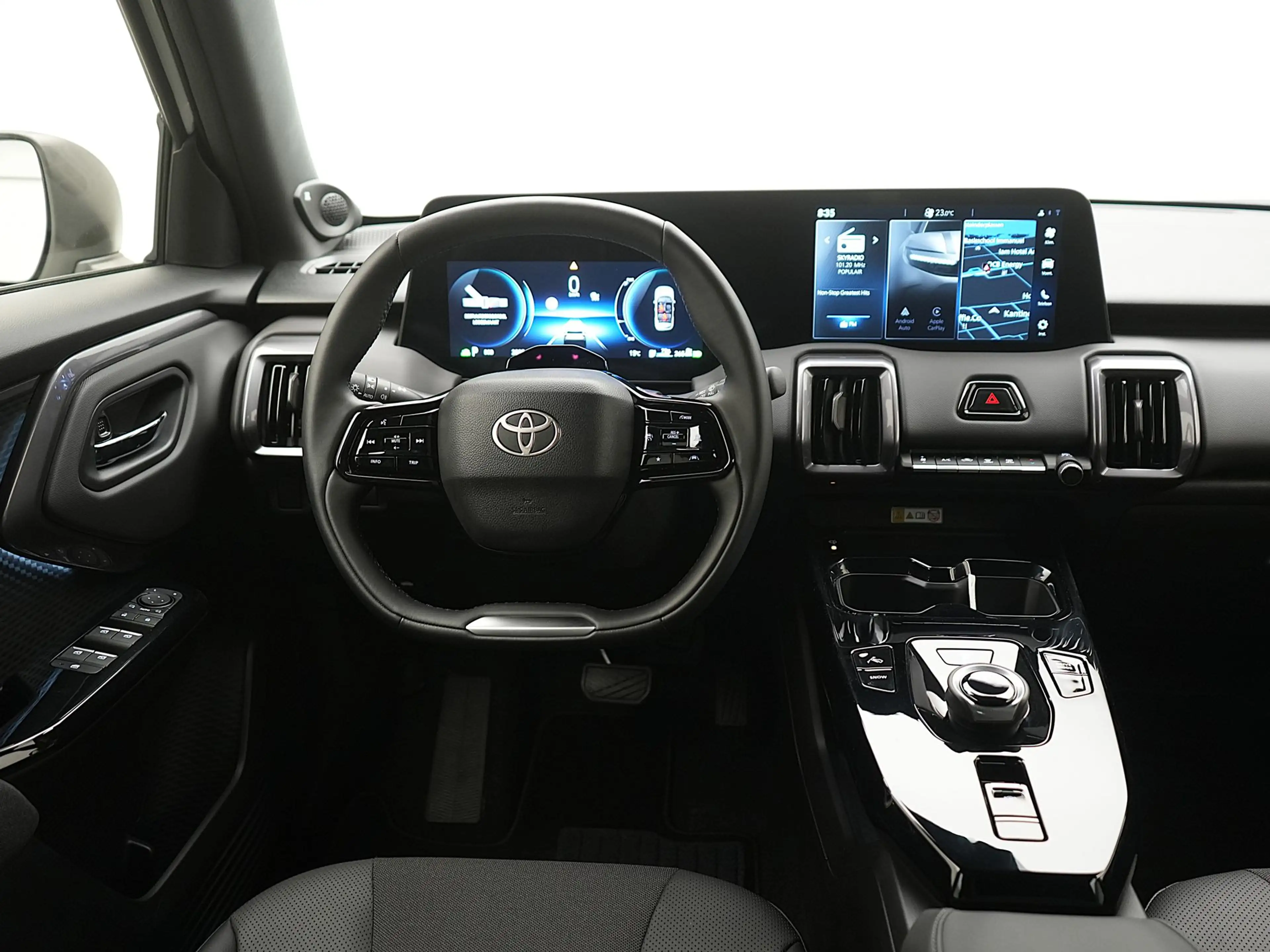 Toyota Urban Cruiser Executive 61 kWh — photo 12