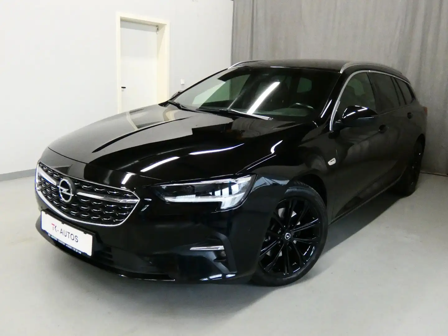 Opel Insignia ST 2.0 CDTI,1.Hand,Navi,LED,ACC,HUD,AHK Schwarz - 1