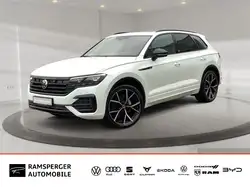 Volkswagen Touareg 3.0 TDI Elegance AHK ACC Matrix Pano Sta