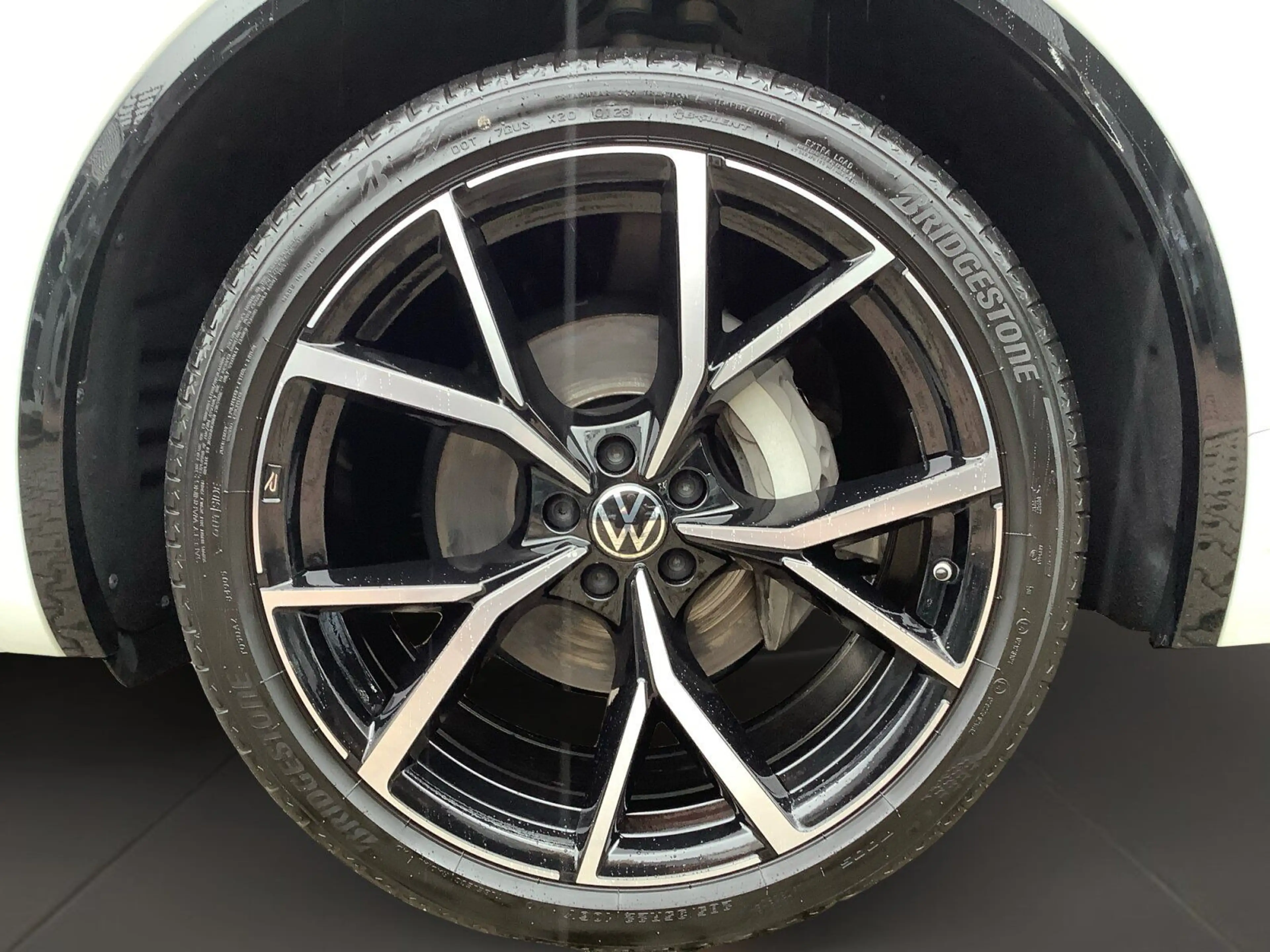 Volkswagen Touareg 3.0 TDI Elegance AHK ACC Matrix Pano Sta — photo 7