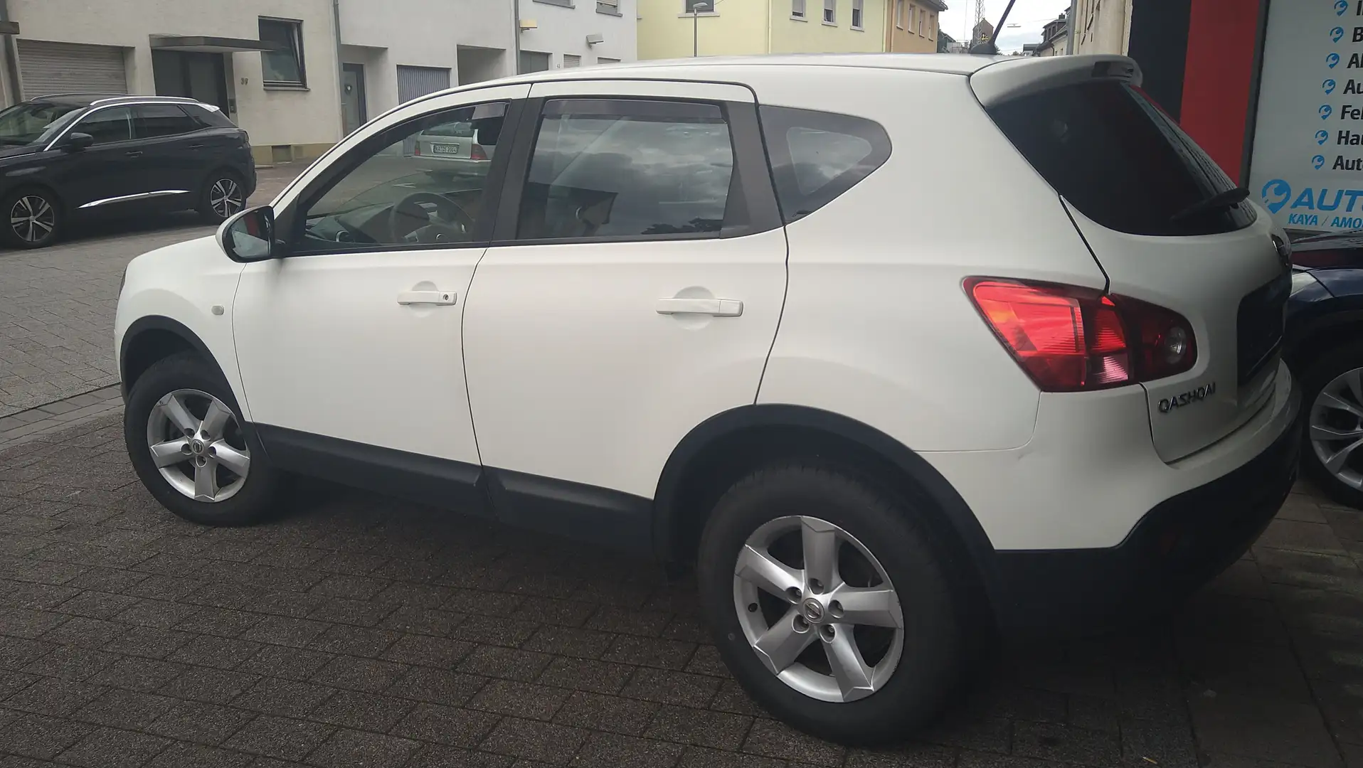 Nissan Qashqai 2,0 Automatik White - 2