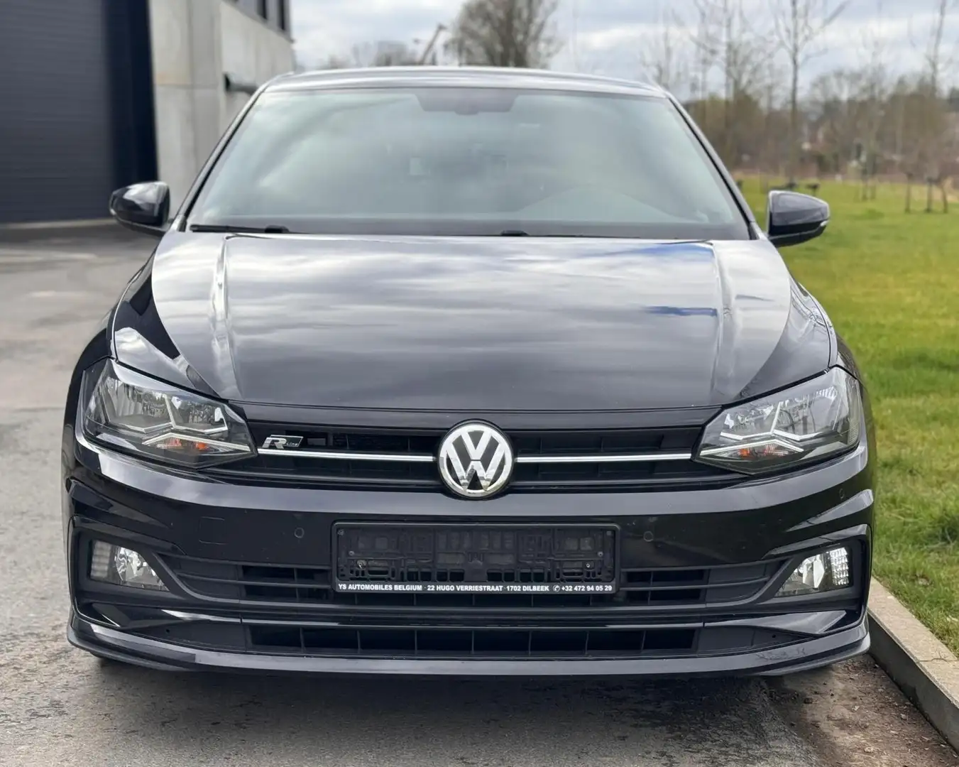 Volkswagen Polo 1.0 TSi R Line NAVI-CARPLAY-CAM-PDC-SERVICEBOOK Zwart - 2