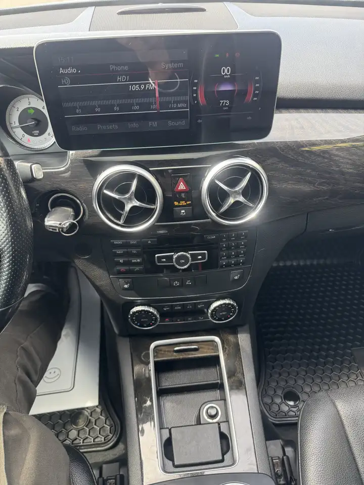 Mercedes-Benz GLK-Class снимка Mercedes-Benz GLK-Class
