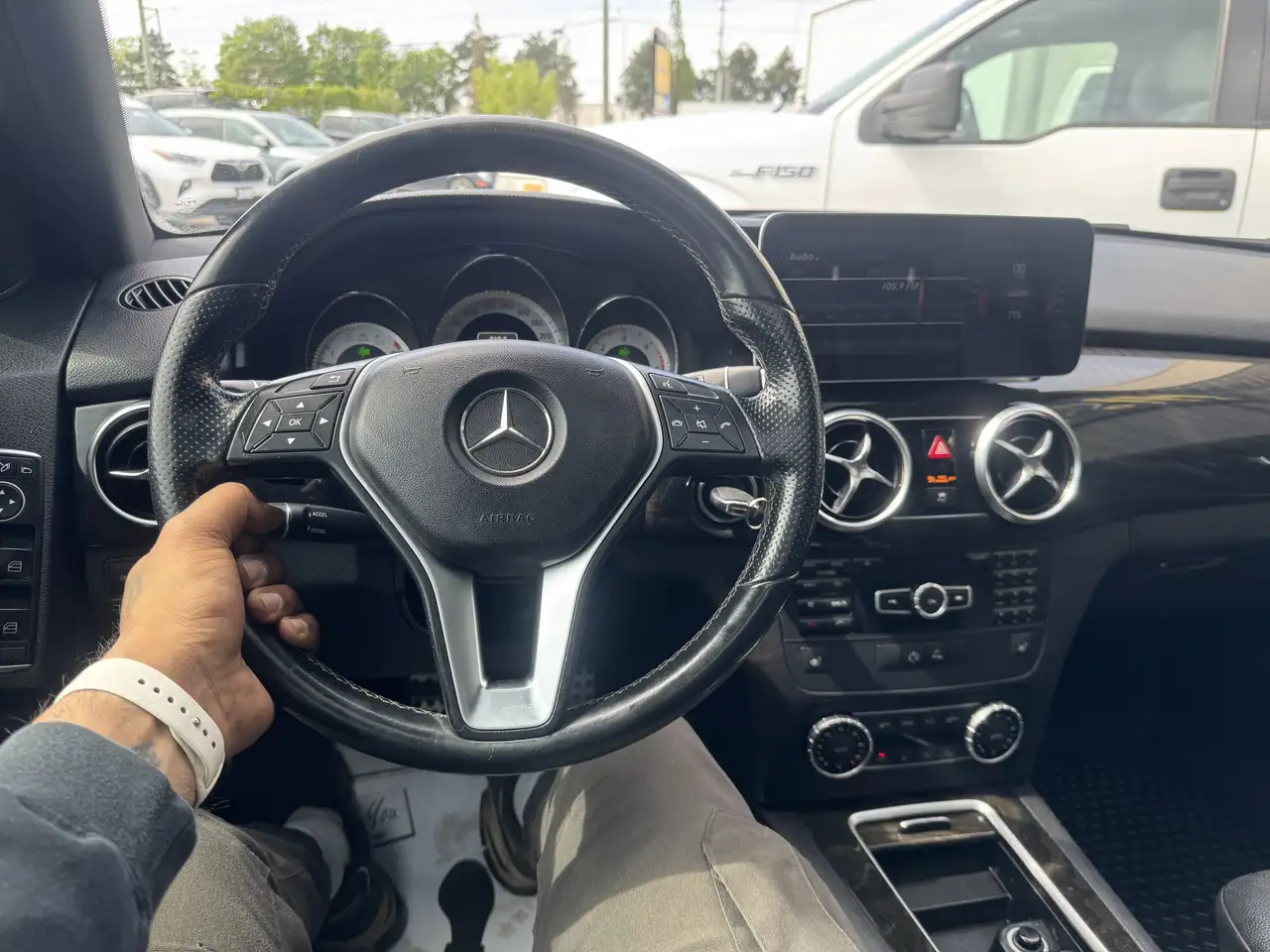 Mercedes-Benz GLK-Class снимка Mercedes-Benz GLK-Class