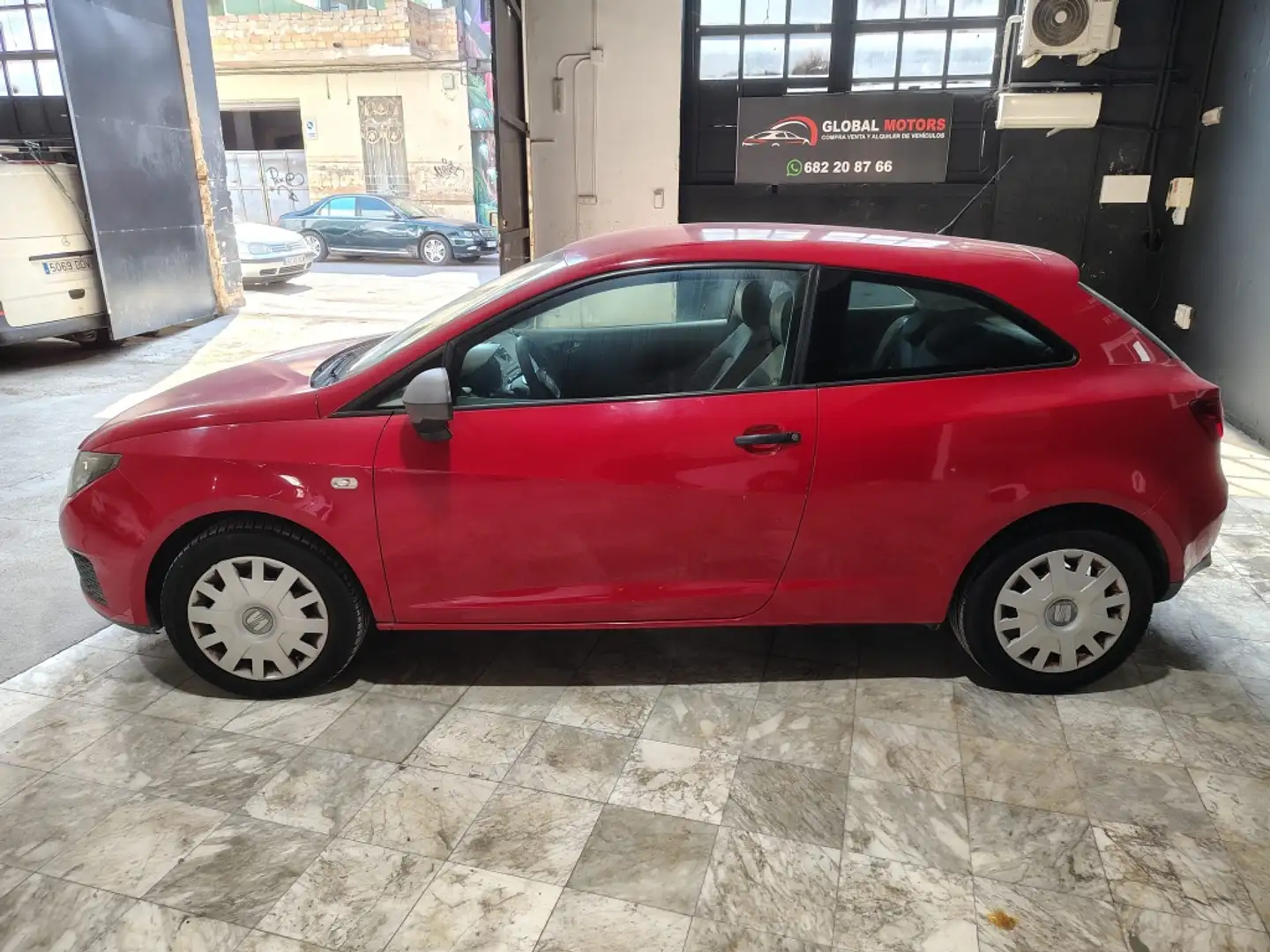 SEAT Ibiza 1.2 Reference Rojo - 2