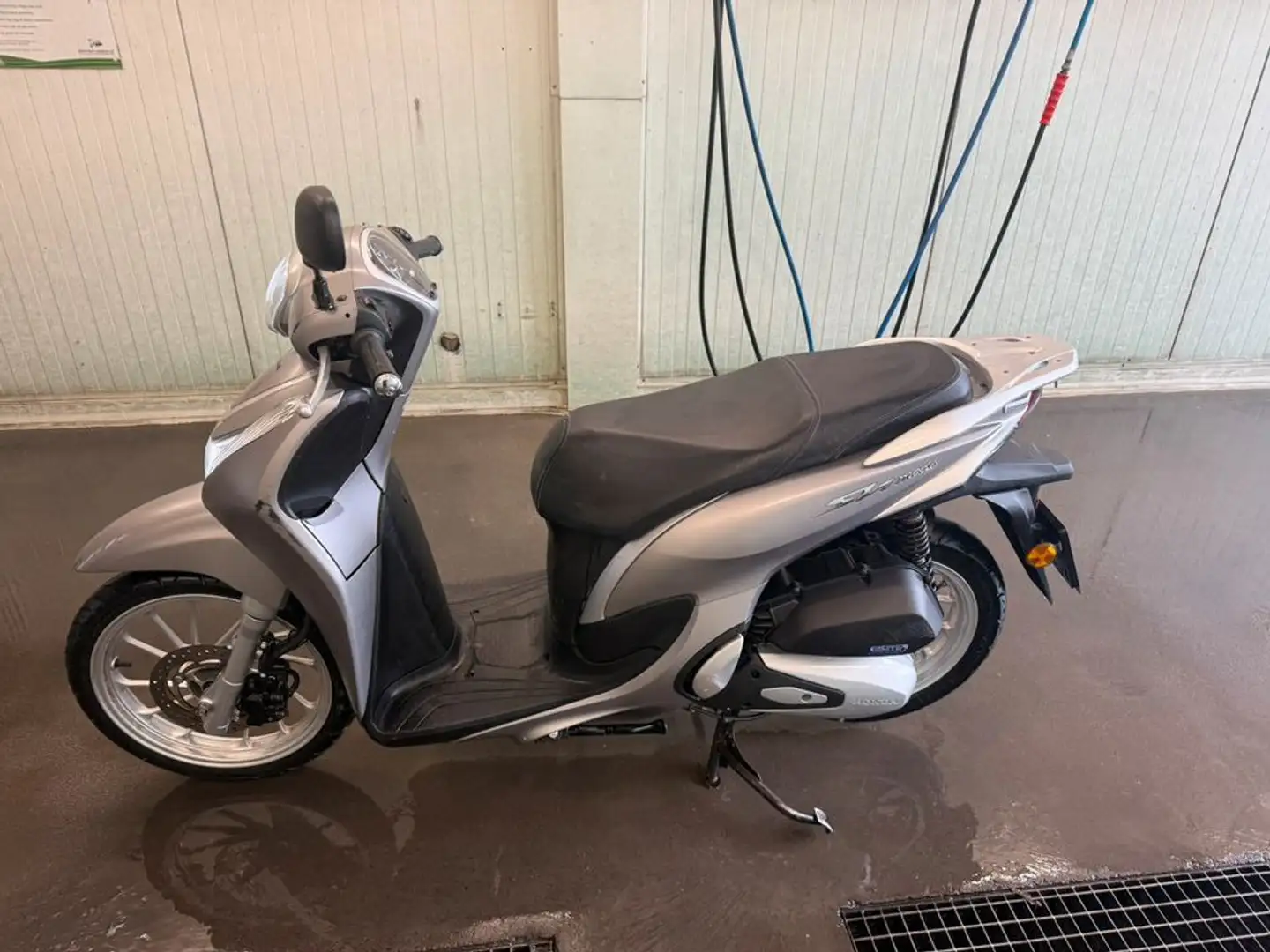 Honda SH 125 Сірий - 2