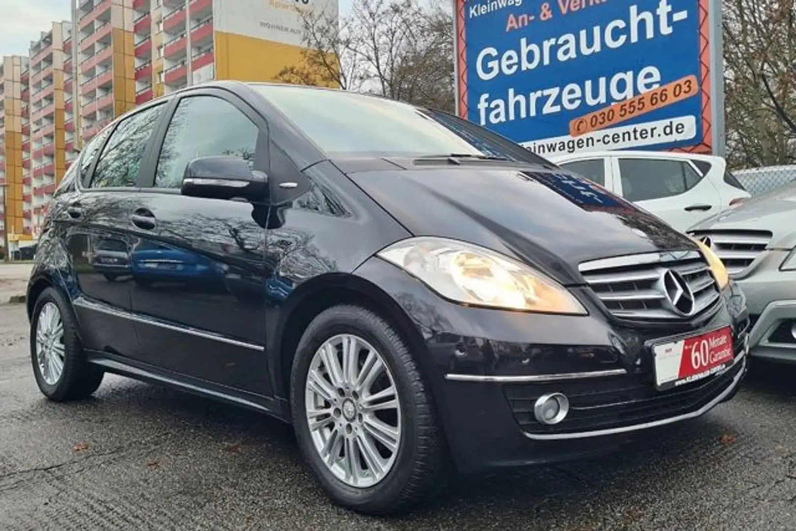 Mercedes-Benz A 180 ELEGANCE Autom/Klima/PDC/COMAND/Temp/2.H Schwarz - 2