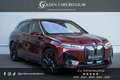 BMW iX eDrive50 LASER/SKYLOUNGE/LUCHTV/360°/ACC/CARPLY Rood - thumbnail 1