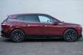 BMW iX eDrive50 LASER/SKYLOUNGE/LUCHTV/360°/ACC/CARPLY Rood - thumbnail 9
