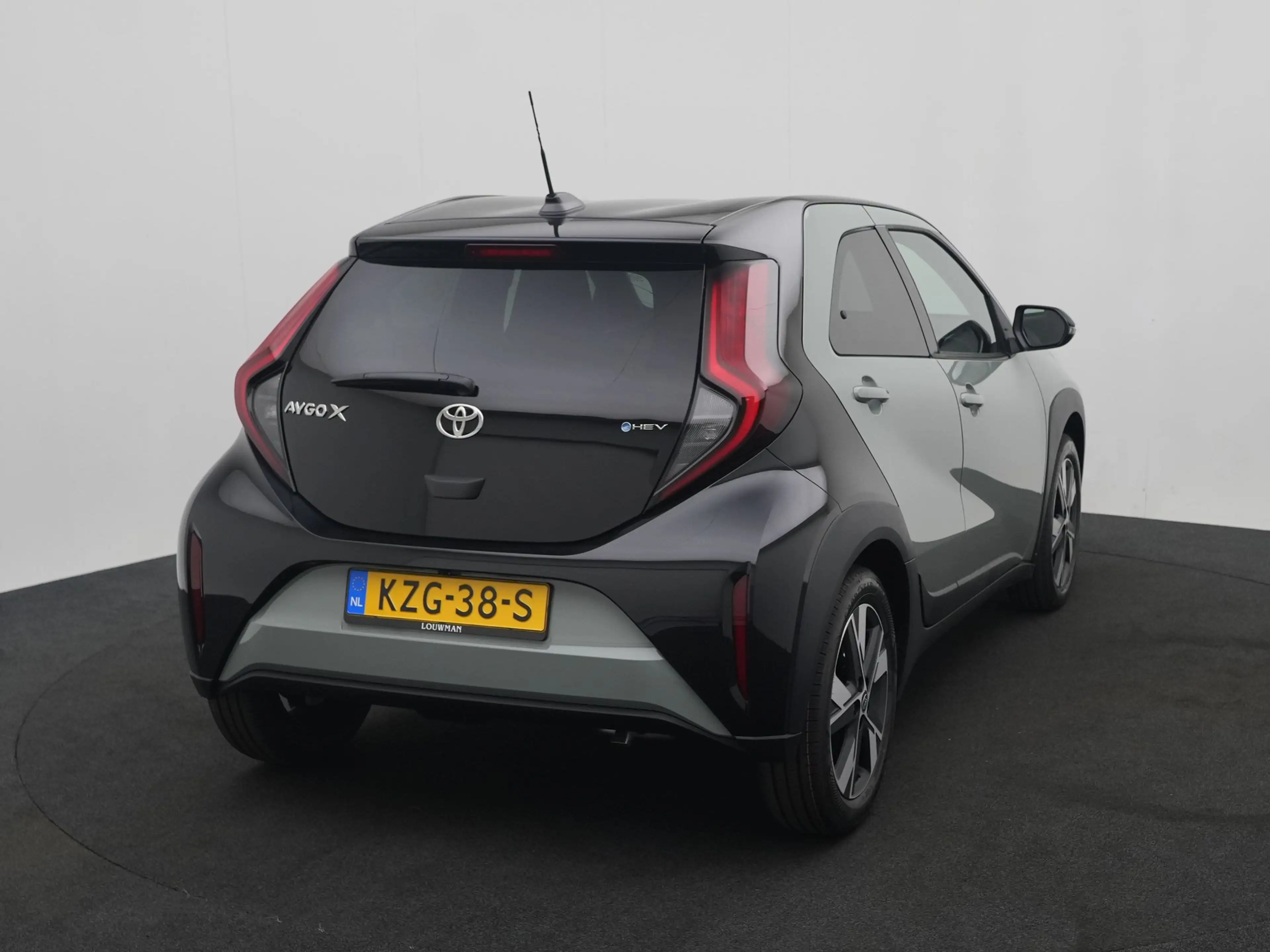 Toyota Aygo X Hybrid 115 pulse ||NU met € 1.500,- korting|| — photo 13
