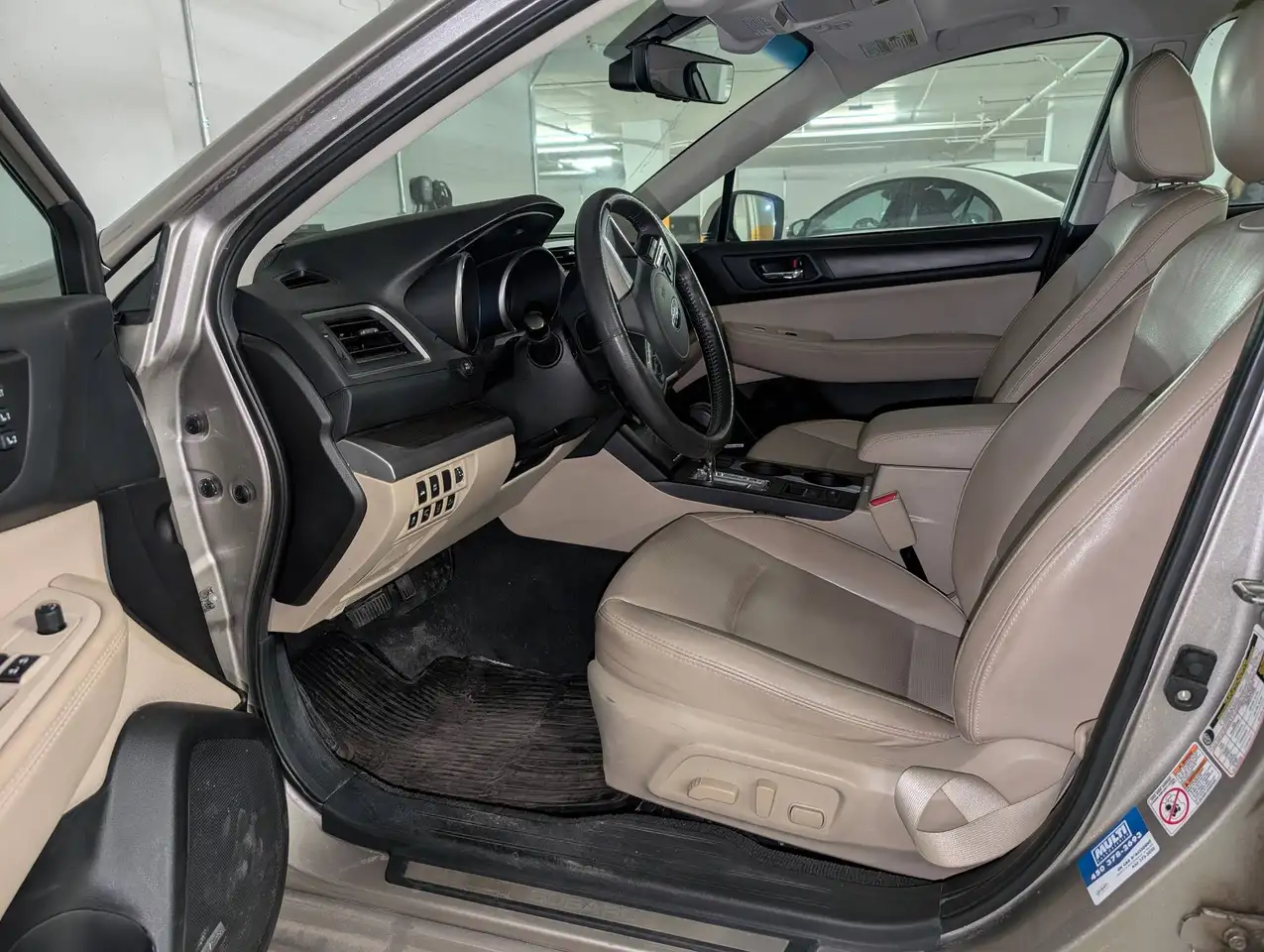 Subaru Legacy снимка Subaru Legacy