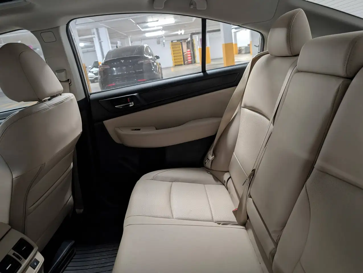 Subaru Legacy снимка Subaru Legacy