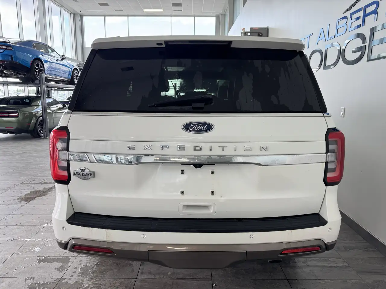 Ford Expedition снимка Ford Expedition
