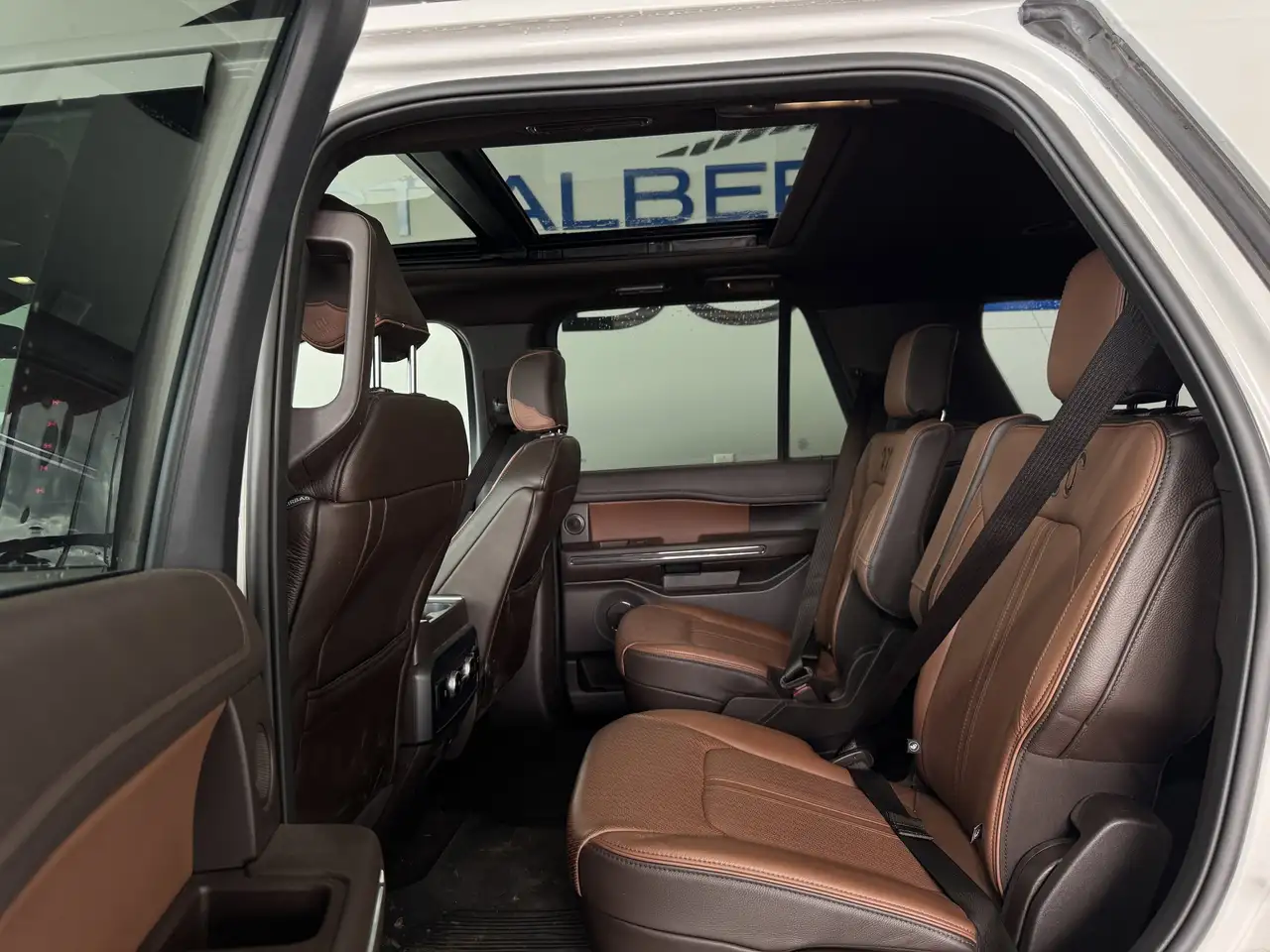 Ford Expedition снимка Ford Expedition