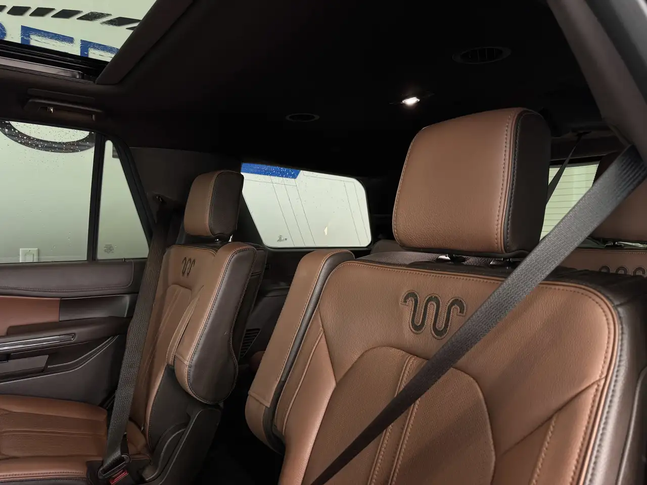 Ford Expedition снимка Ford Expedition