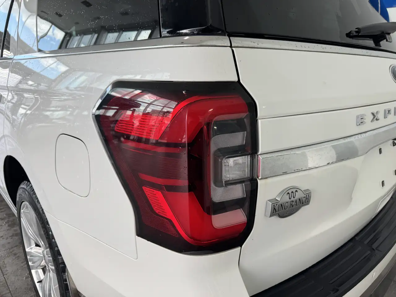Ford Expedition снимка Ford Expedition