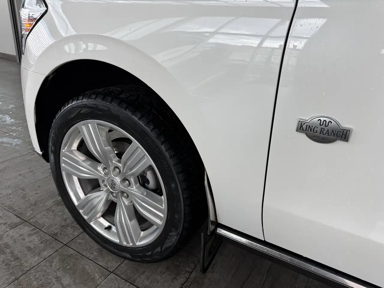 Ford Expedition снимка Ford Expedition