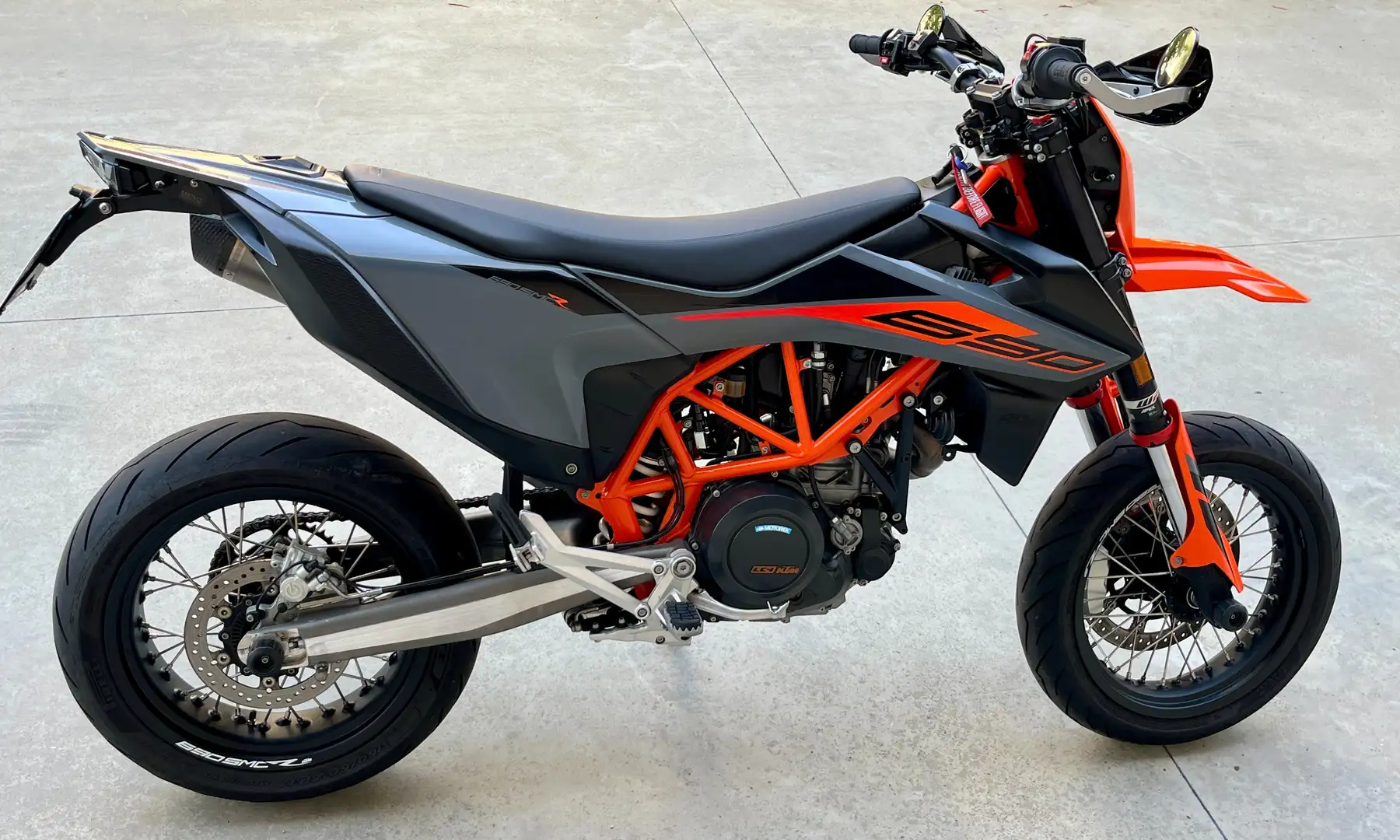 KTM 690 SMC R Orange - 2
