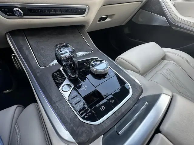 BMW X5 view 6
