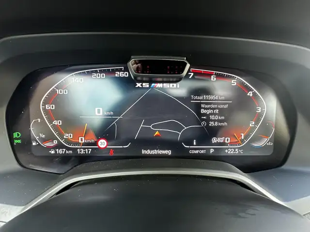 BMW X5 view 5