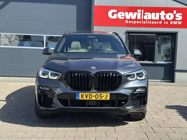 BMW X5 view 22