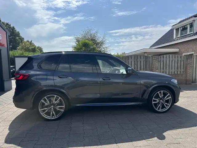 BMW X5 view 16