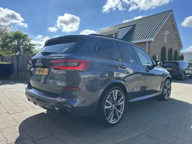 BMW X5 view 13