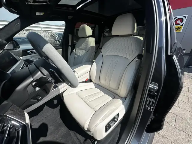 BMW X5 view 18