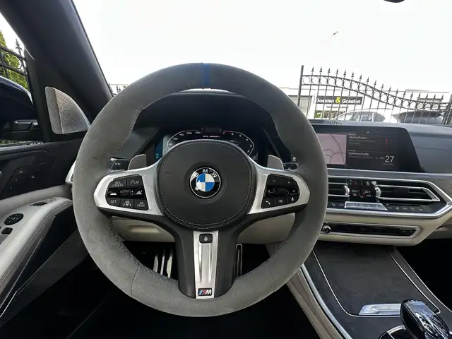 BMW X5 view 15