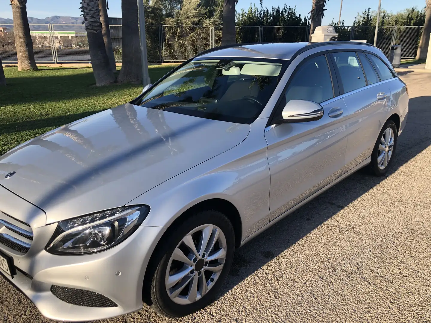 Mercedes-Benz C 220 Estate 220d 9G-Tronic - 2