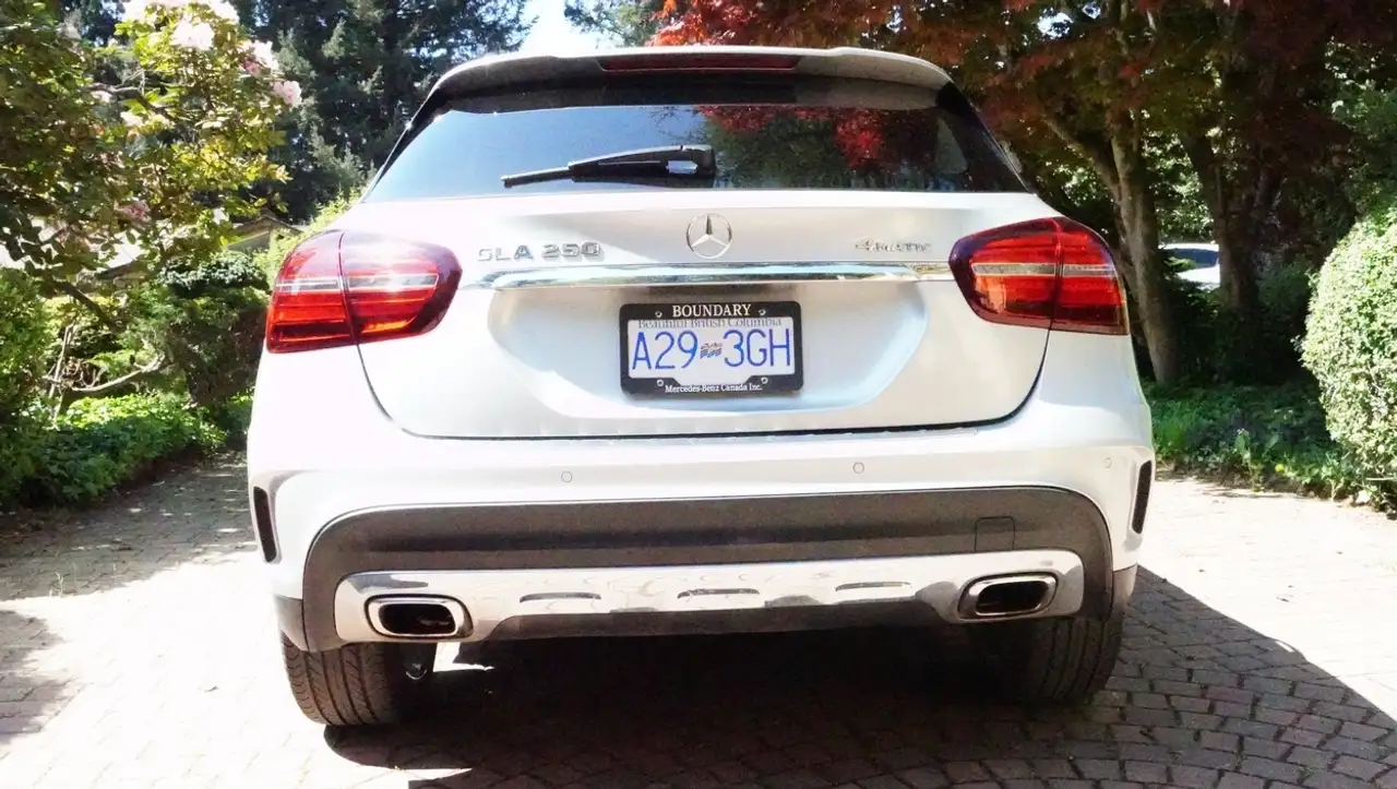 Mercedes-Benz GLA снимка Mercedes-Benz GLA