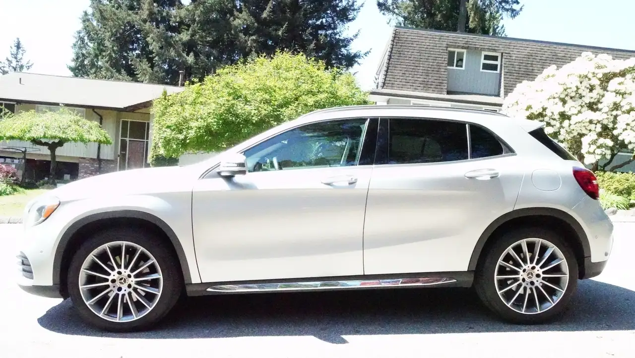 Mercedes-Benz GLA снимка Mercedes-Benz GLA