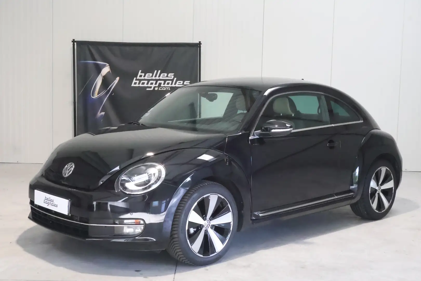 Volkswagen Coccinelle 1.2 TSI 105 BMT Couture crna - 1