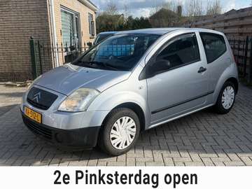 1.1i Séduction leuke zuinig auto met een vol jaar