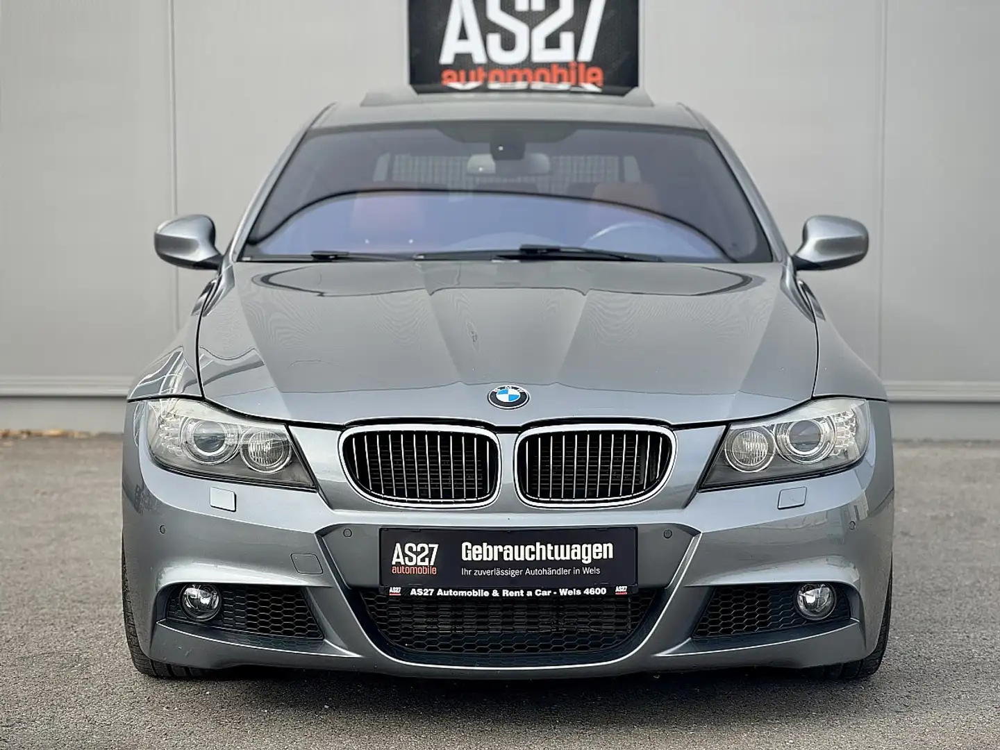 BMW 330 d Touring M-Paket Individual Silber - 2