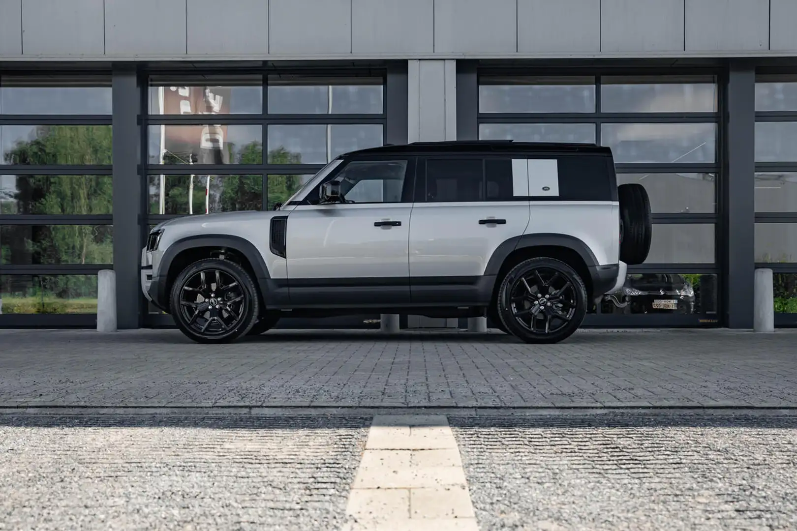 Land Rover Defender 110 D240 S - TH - Pano - 7zit - Luchtvering - 360° Argento - 2