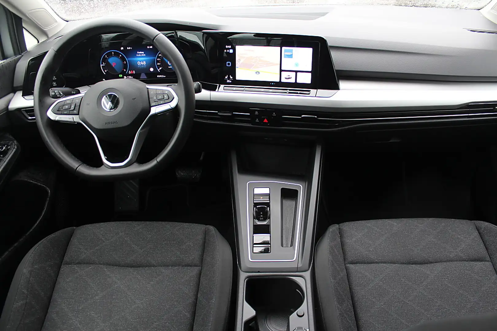 Volkswagen Golf 2,0 TDI Life DSG Anhänger ACC LED Virtuel Cockp... Silber - 2