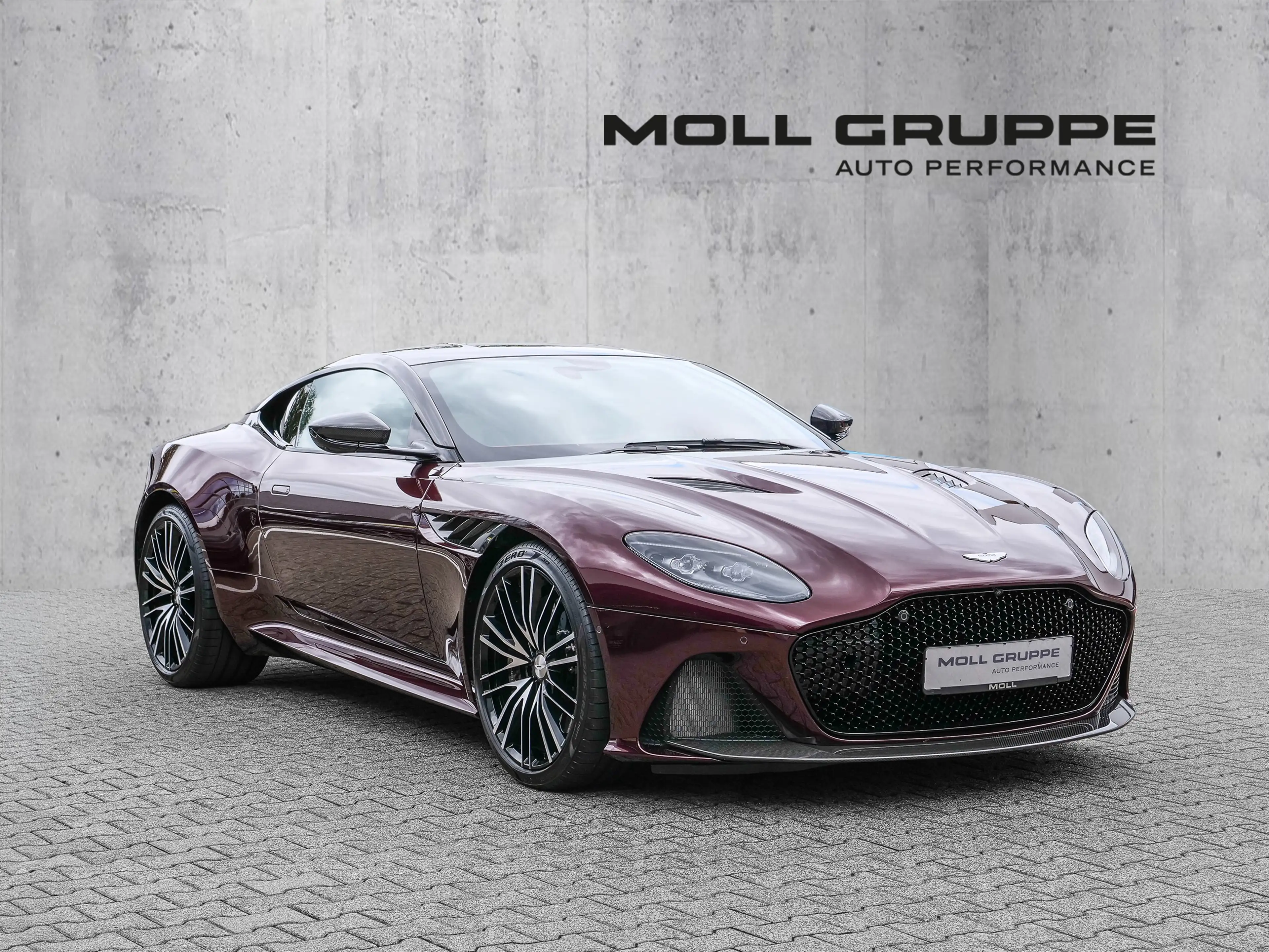 Aston Martin DBS Devine Red, Full Carbon — photo 2