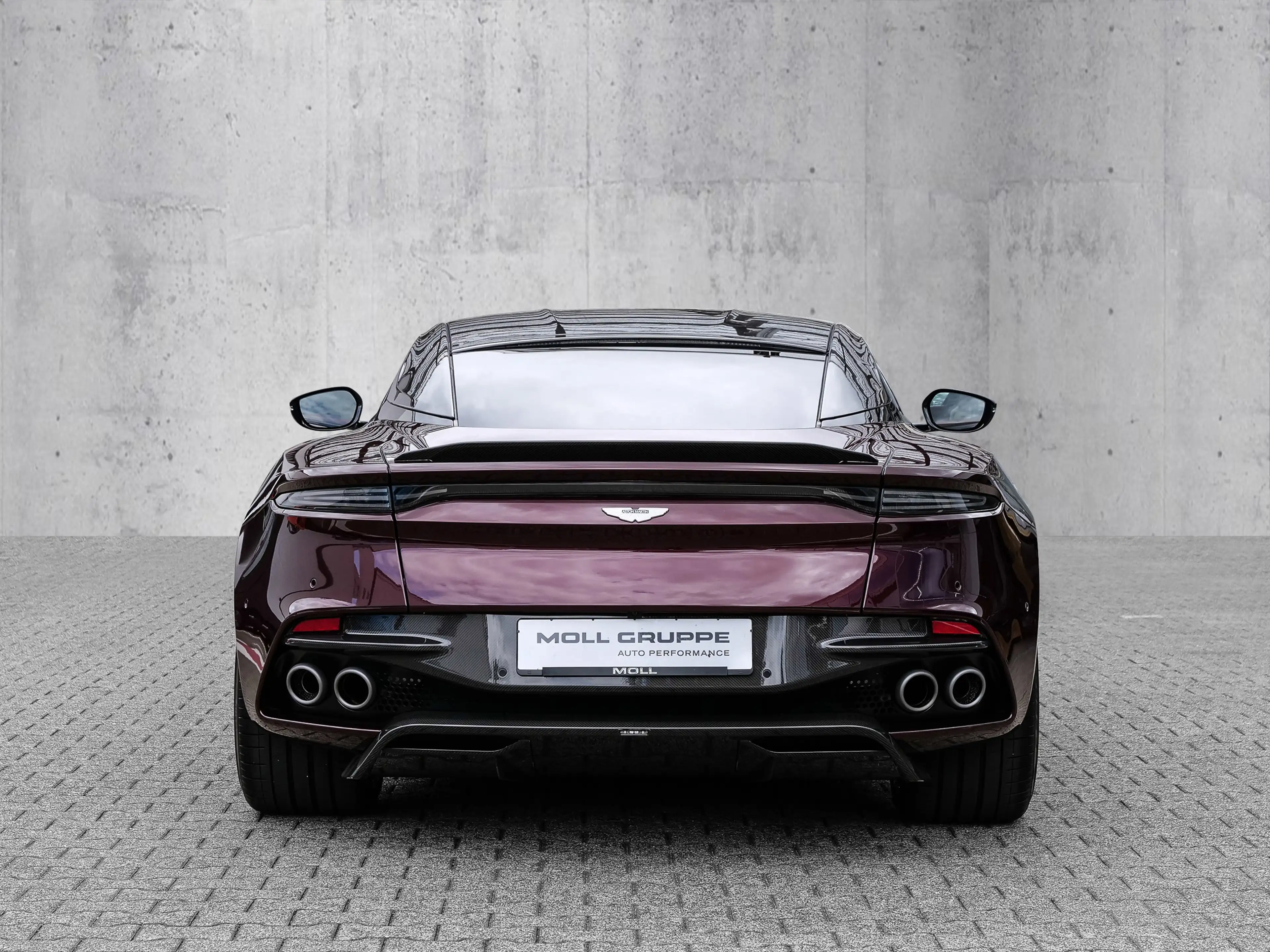 Aston Martin DBS Devine Red, Full Carbon — photo 5