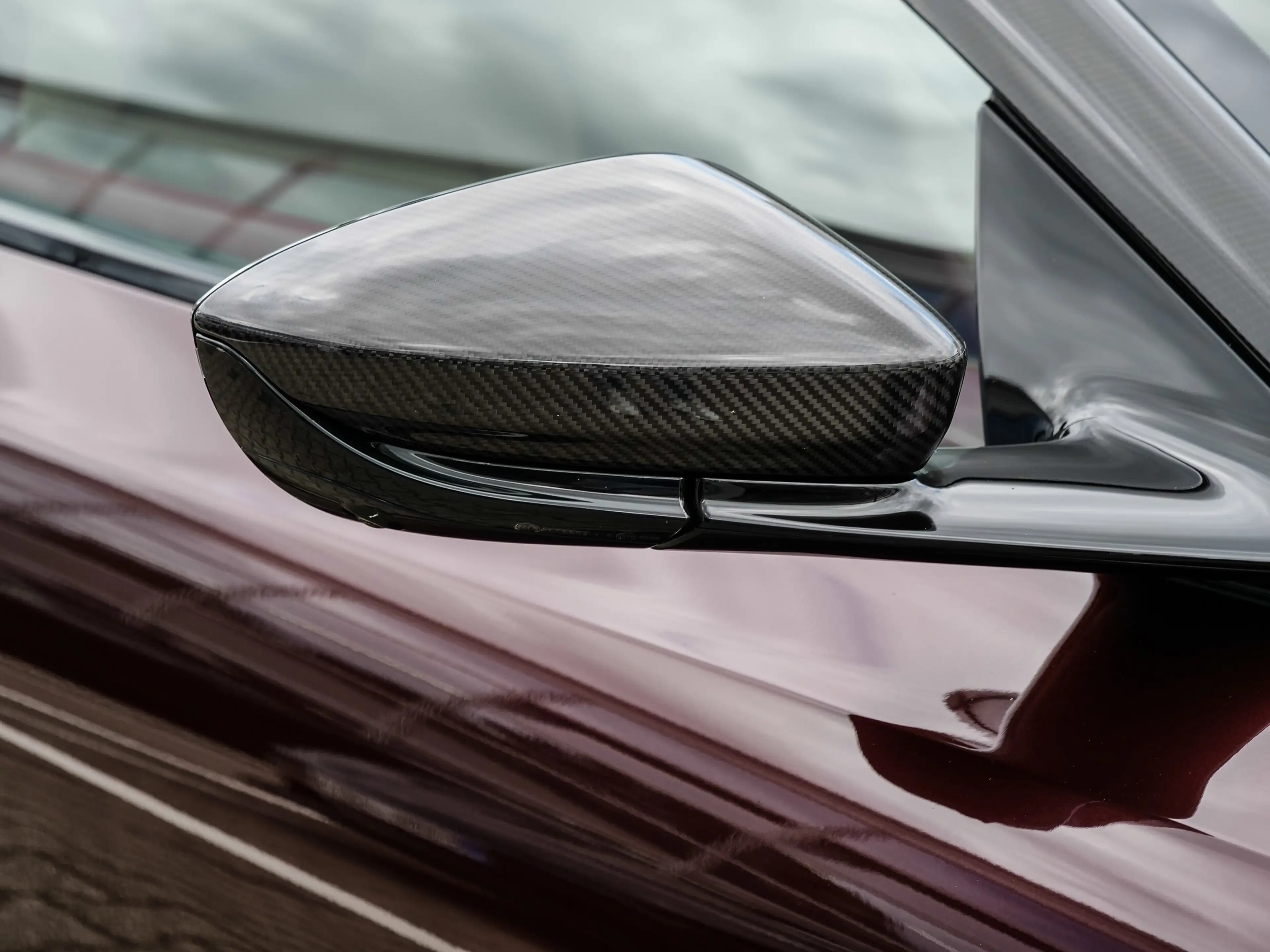 Aston Martin DBS Devine Red, Full Carbon — photo 13