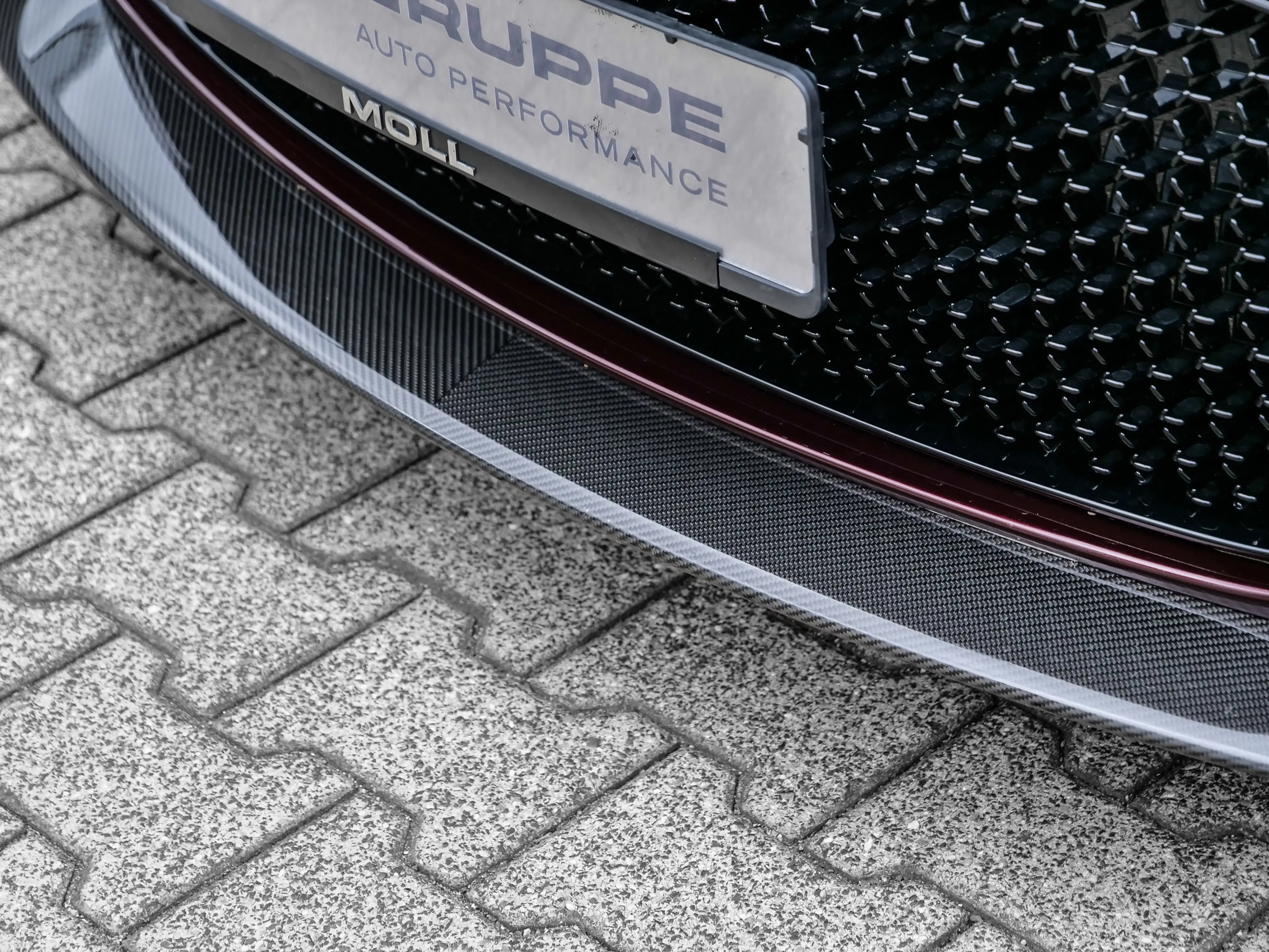 Aston Martin DBS Devine Red, Full Carbon — photo 14