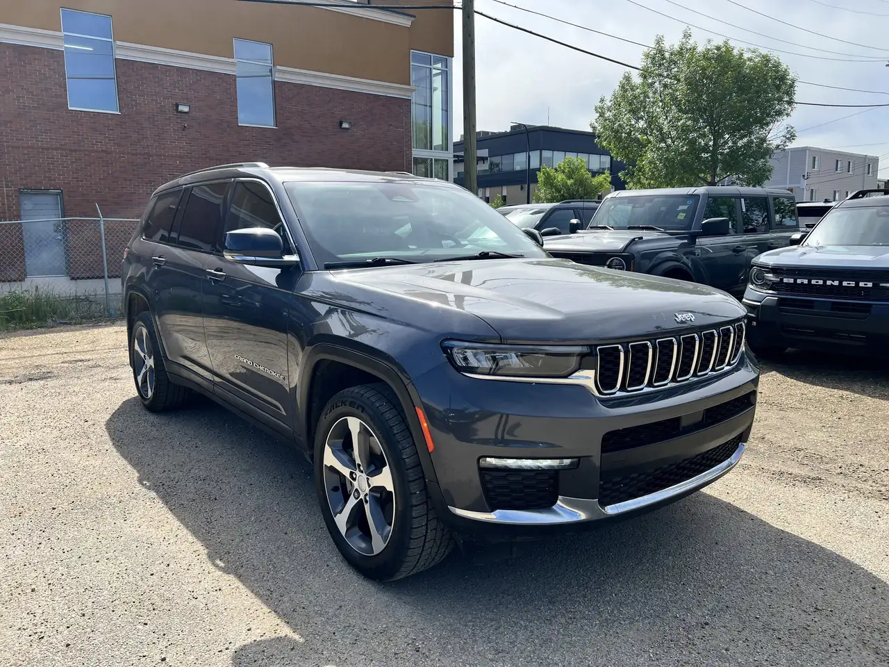 Jeep Grand Cherokee снимка Jeep Grand Cherokee
