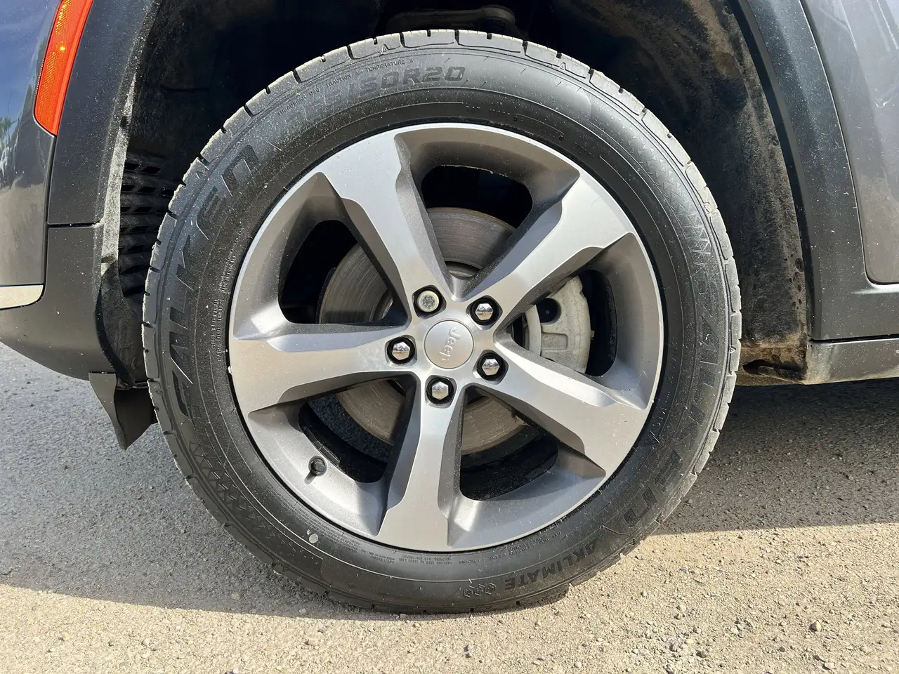 Jeep Grand Cherokee снимка Jeep Grand Cherokee